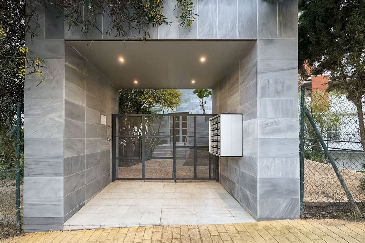 3 bedroom Apartment for sale in Riviera del Sol with pool garage - € 420,000 (Ref: 9356927)