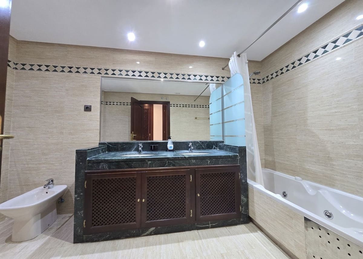 2 quarto Apartamento para venda em La Mairena com piscina - 325 000 € (Ref: 9356928)