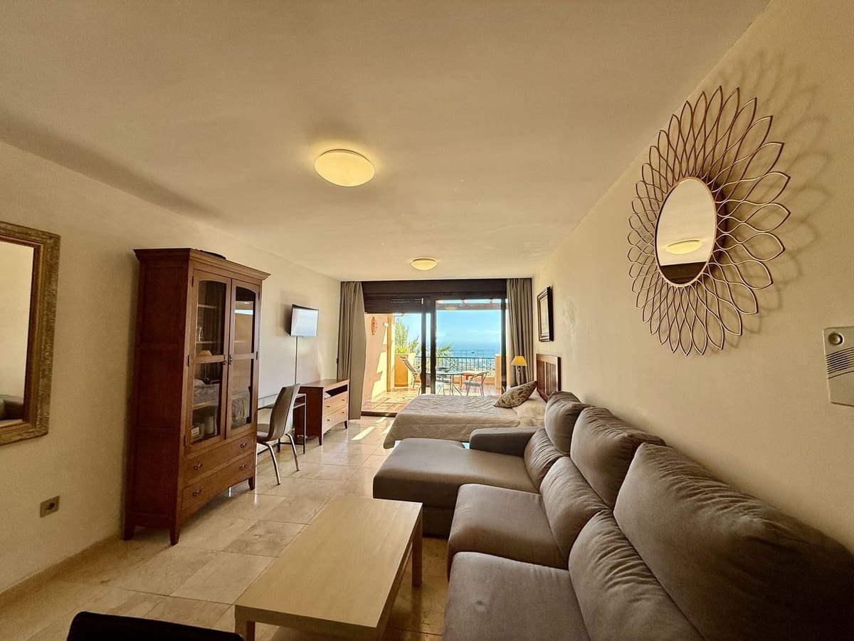 1 soverom Penthouse til salgs i Benalmadena med svømmebasseng garasje - € 270 000 (Ref: 9357458)