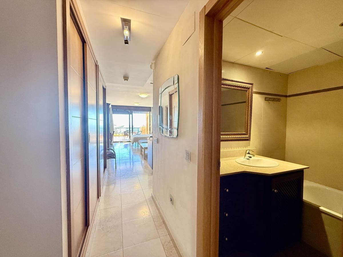 1 soverom Penthouse til salgs i Benalmadena med svømmebasseng garasje - € 270 000 (Ref: 9357458)