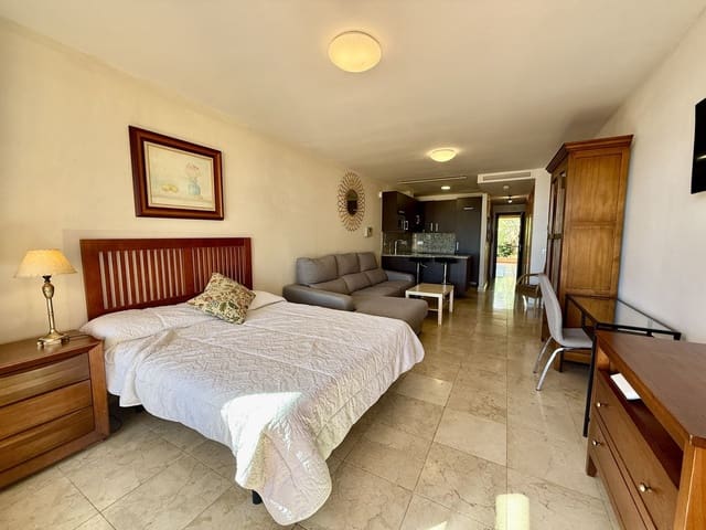 1 soverom Penthouse til salgs i Benalmádena med svømmebasseng garasje - € 270 000 (Ref: 9357458)