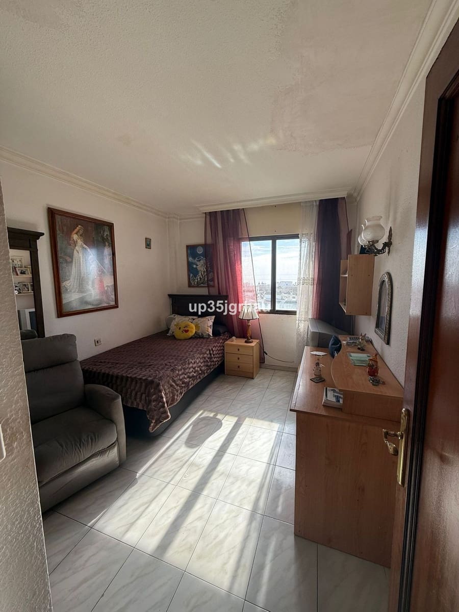 4 Zimmer Penthouse zu verkaufen in Estepona mit Pool - 449.000 € (Ref: 9357542)