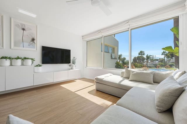 2 sypialnia Penthouse na sprzedaż w Nueva Andalucia, Marbella z basenem - 475 000 € (Ref: 9357780)