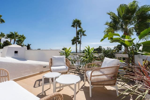 2 sypialnia Penthouse na sprzedaż w Nueva Andalucia, Marbella z basenem - 475 000 € (Ref: 9357780)