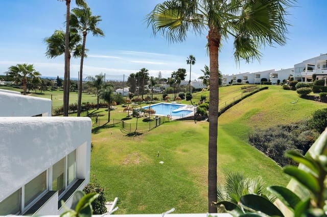 2 sypialnia Penthouse na sprzedaż w Nueva Andalucia, Marbella z basenem - 475 000 € (Ref: 9357780)