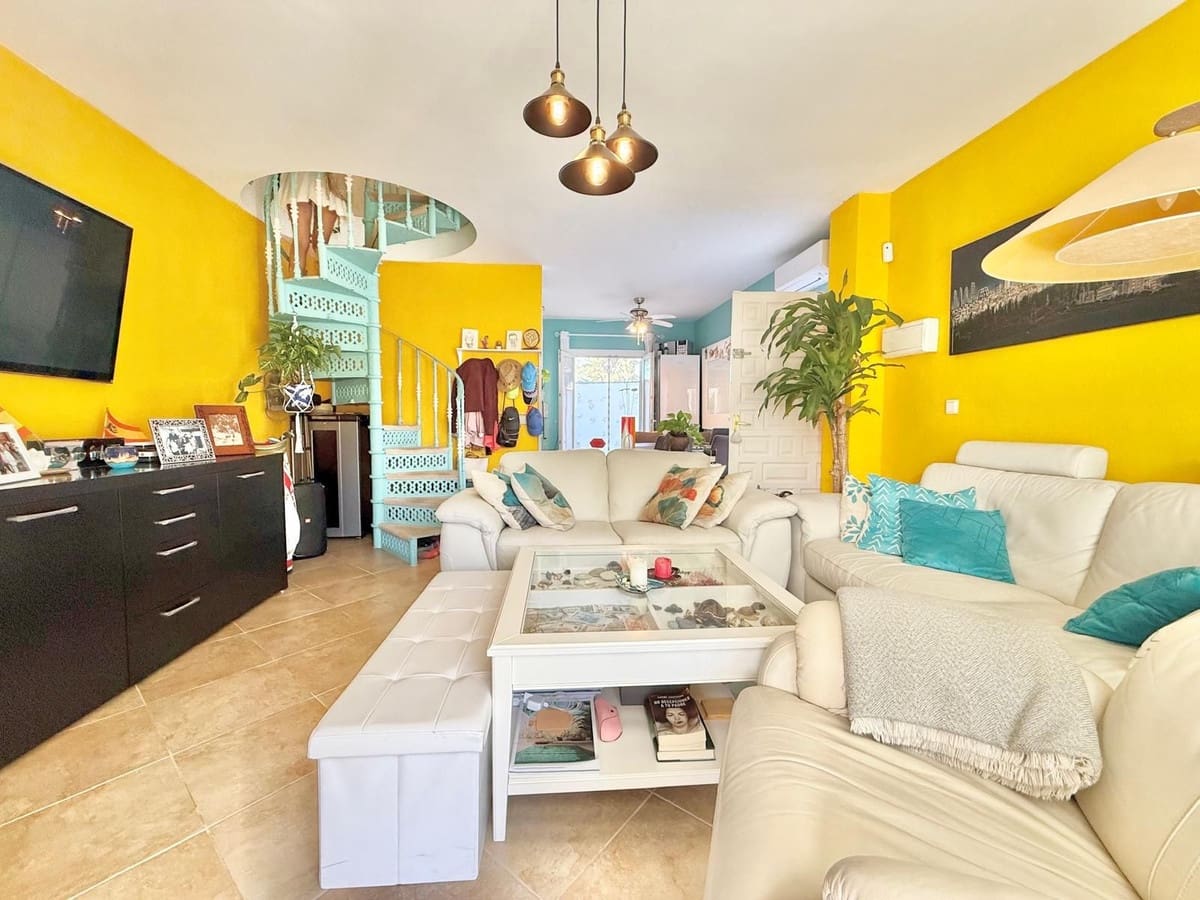 2 soveværelse Semi-Rækkehus til salg i Calahonda med swimmingpool - € 499.000 (Ref: 9360351)