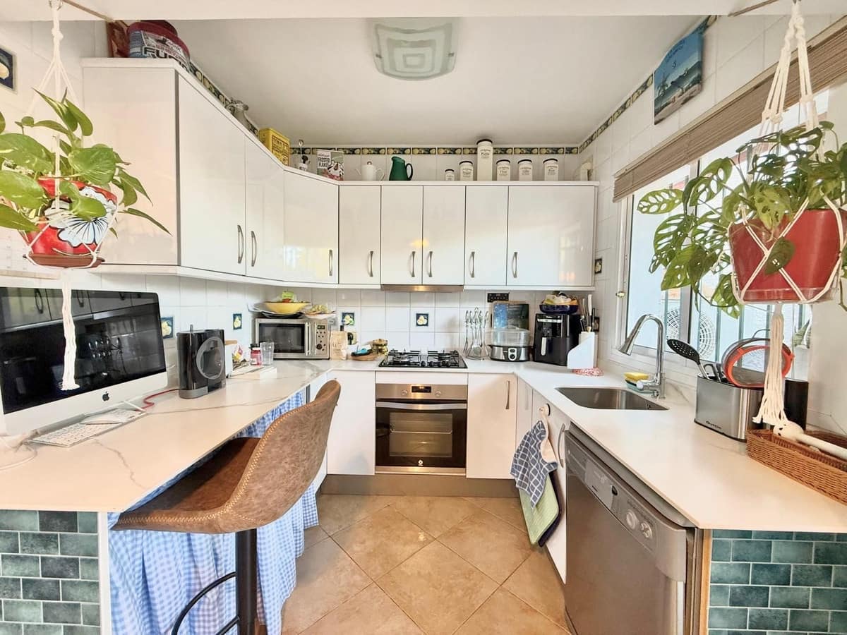 2 soveværelse Semi-Rækkehus til salg i Calahonda med swimmingpool - € 499.000 (Ref: 9360351)