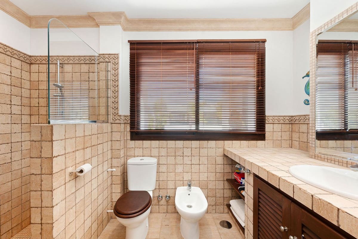 4 sypialnia Willa na sprzedaż w San Pedro de Alcantara z basenem garażem - 2 195 000 € (Ref: 9360582)