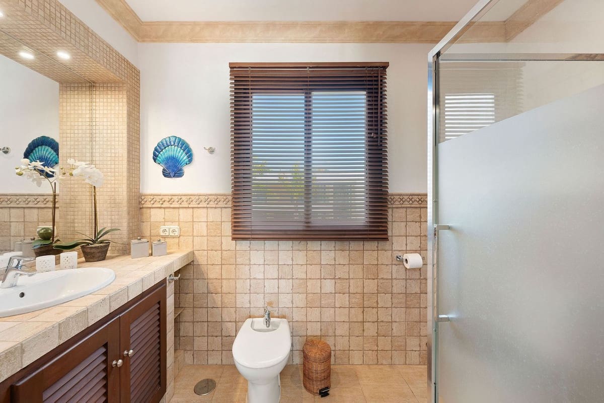 4 sypialnia Willa na sprzedaż w San Pedro de Alcantara z basenem garażem - 2 195 000 € (Ref: 9360582)