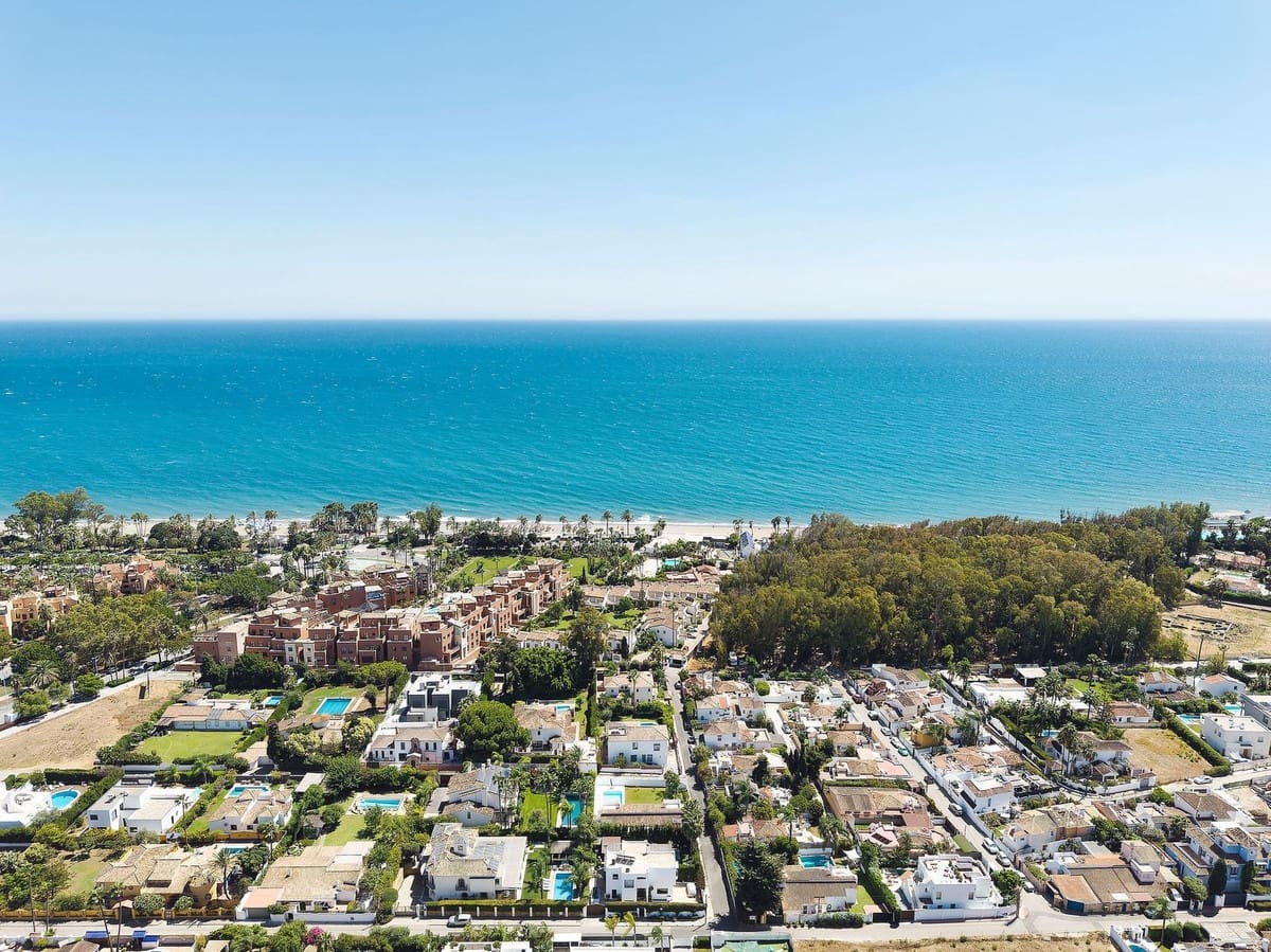 4 sypialnia Willa na sprzedaż w San Pedro de Alcantara z basenem garażem - 2 195 000 € (Ref: 9360582)