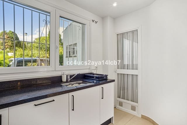 3 sypialnia Dom na sprzedaż w Calahonda, Mijas z basenem - 495 000 € (Ref: 9360749)