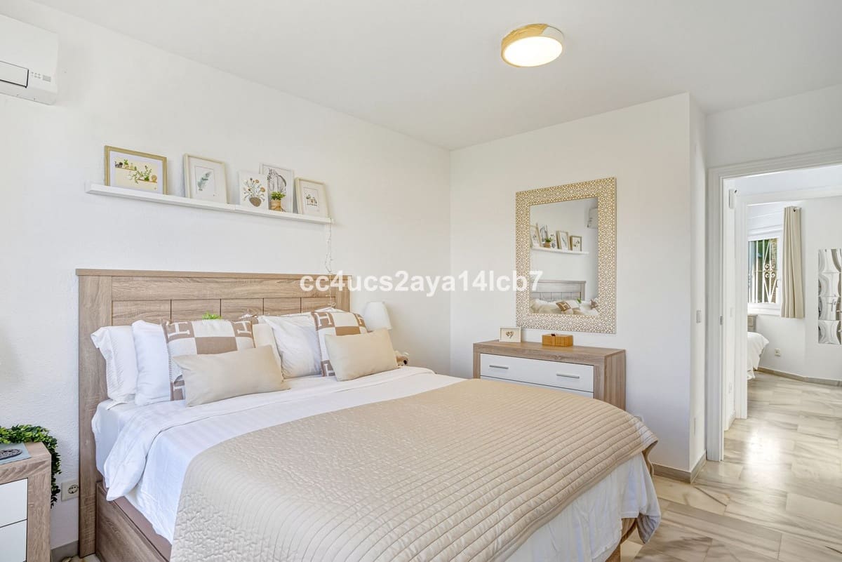 3 makuuhuone Omakotitalo myytävänä paikassa Calahonda mukana uima-altaan - 495 000 € (Ref: 9360749)