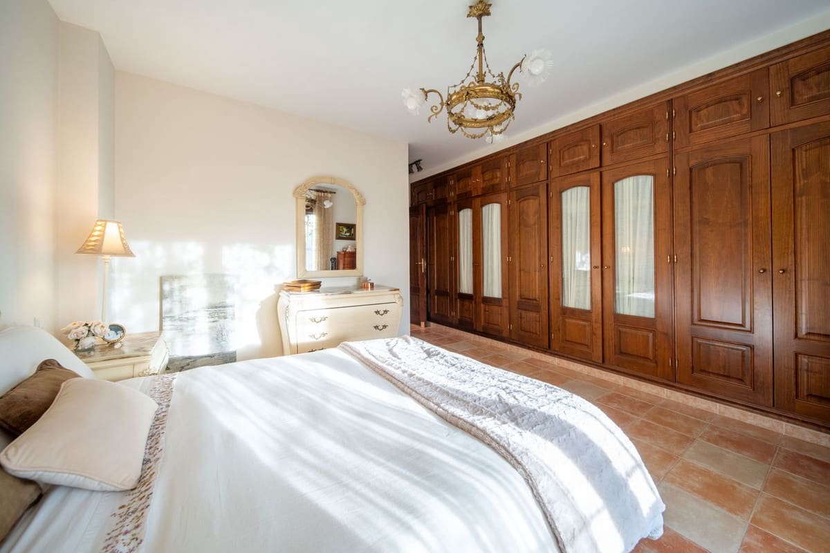 5 sypialnia Willa na sprzedaż w Mijas Golf z basenem garażem - 1 150 000 € (Ref: 9360753)