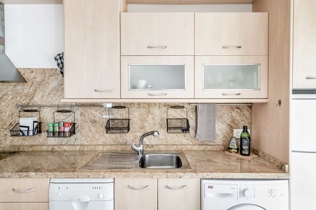 2 makuuhuone Huoneisto myytävänä paikassa Nueva Andalucia, Marbella mukana uima-altaan - 499 000 € (Ref: 9362825)