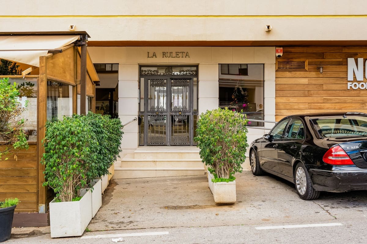 2 makuuhuone Huoneisto myytävänä paikassa Nueva Andalucia mukana uima-altaan - 499 000 € (Ref: 9362825)