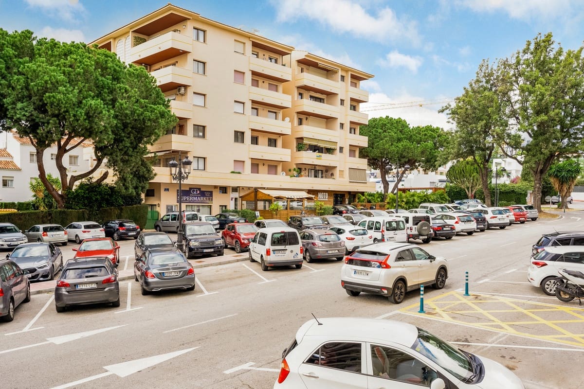 2 makuuhuone Huoneisto myytävänä paikassa Nueva Andalucia mukana uima-altaan - 499 000 € (Ref: 9362825)