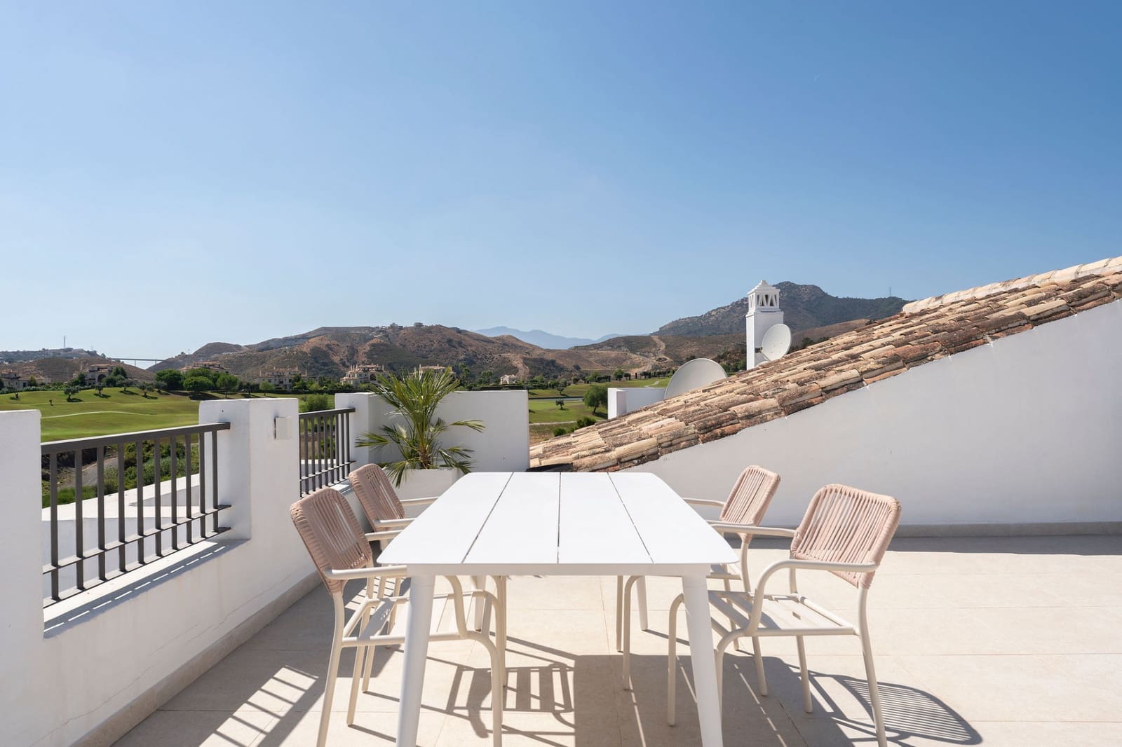 3 slaapkamer Penthouse te koop in Benahavis met zwembad garage - € 829.000 (Ref: 9363021)