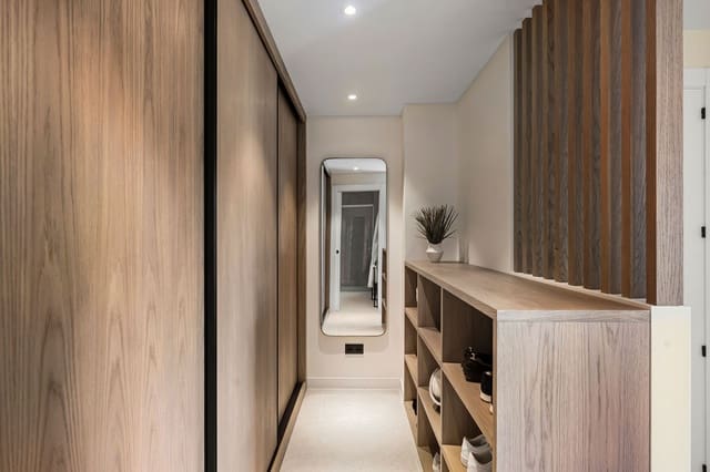 3 soverom Penthouse til salgs i Los Arqueros - Puerto del Almendro, Benahavís med svømmebasseng garasje - € 829 000 (Ref: 9363021)