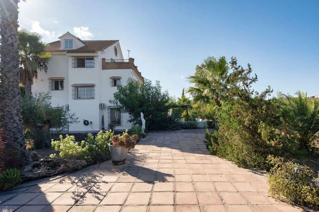 4 soveværelse Villa til salg i Alhaurín de la Torre med swimmingpool garage - € 639.000 (Ref: 9363304)