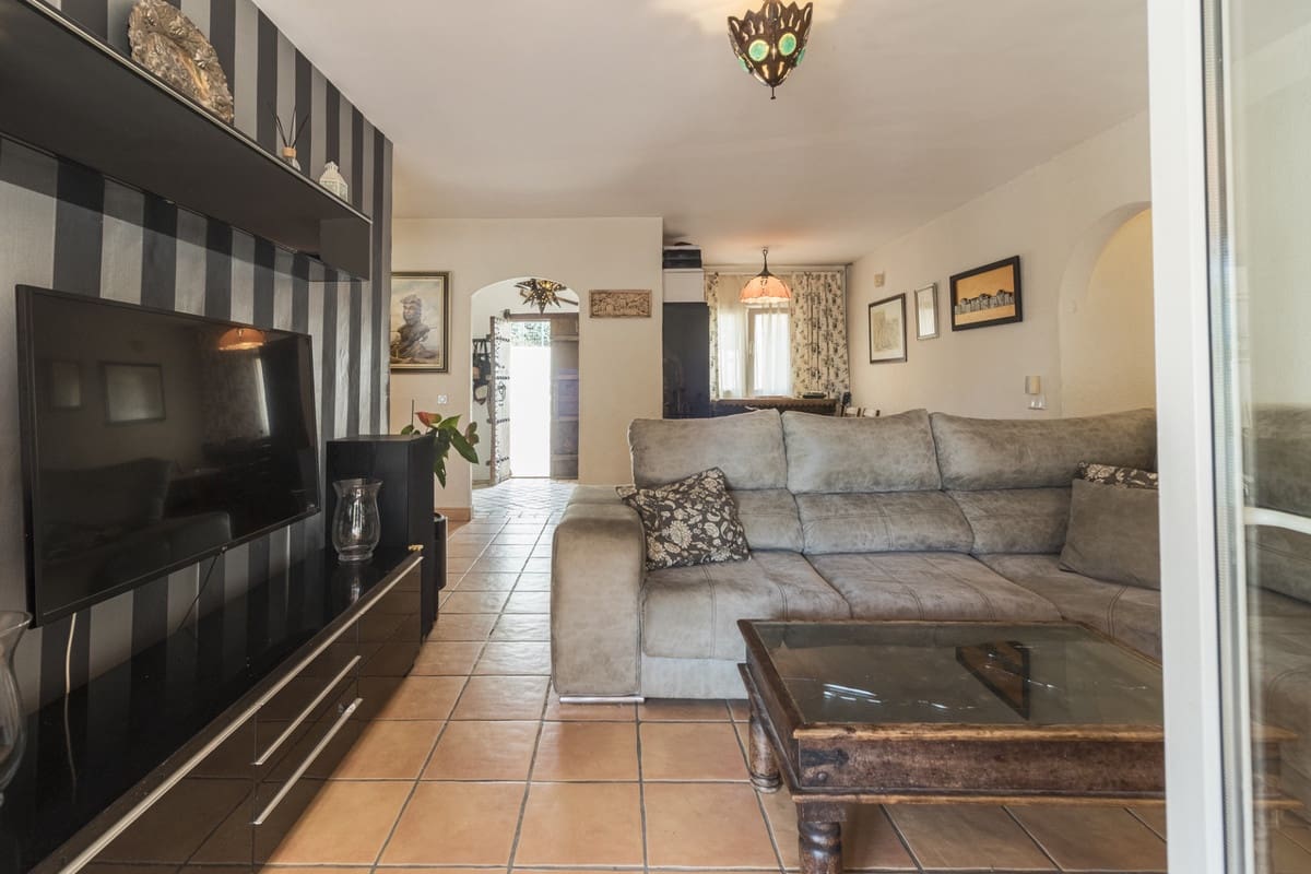 3 soveværelse Semi-Rækkehus til salg i Marbella - € 2.000.000 (Ref: 9366907)