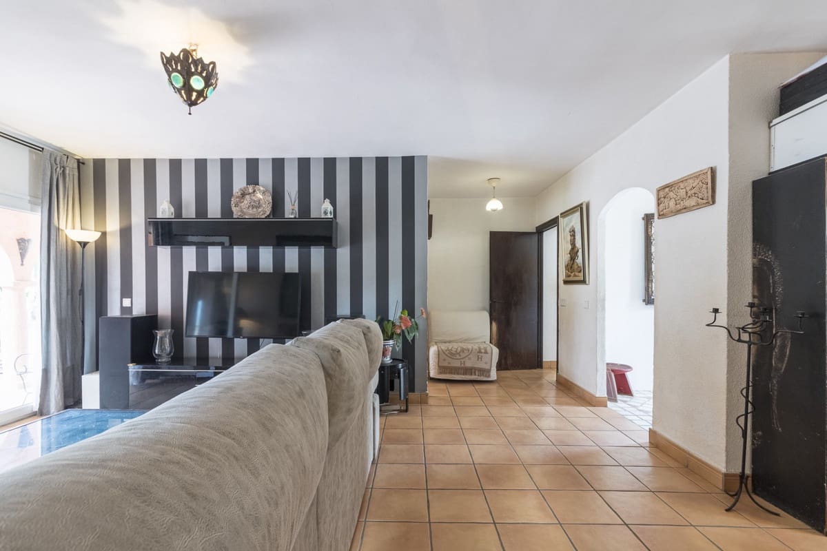 3 soveværelse Semi-Rækkehus til salg i Marbella - € 2.000.000 (Ref: 9366907)