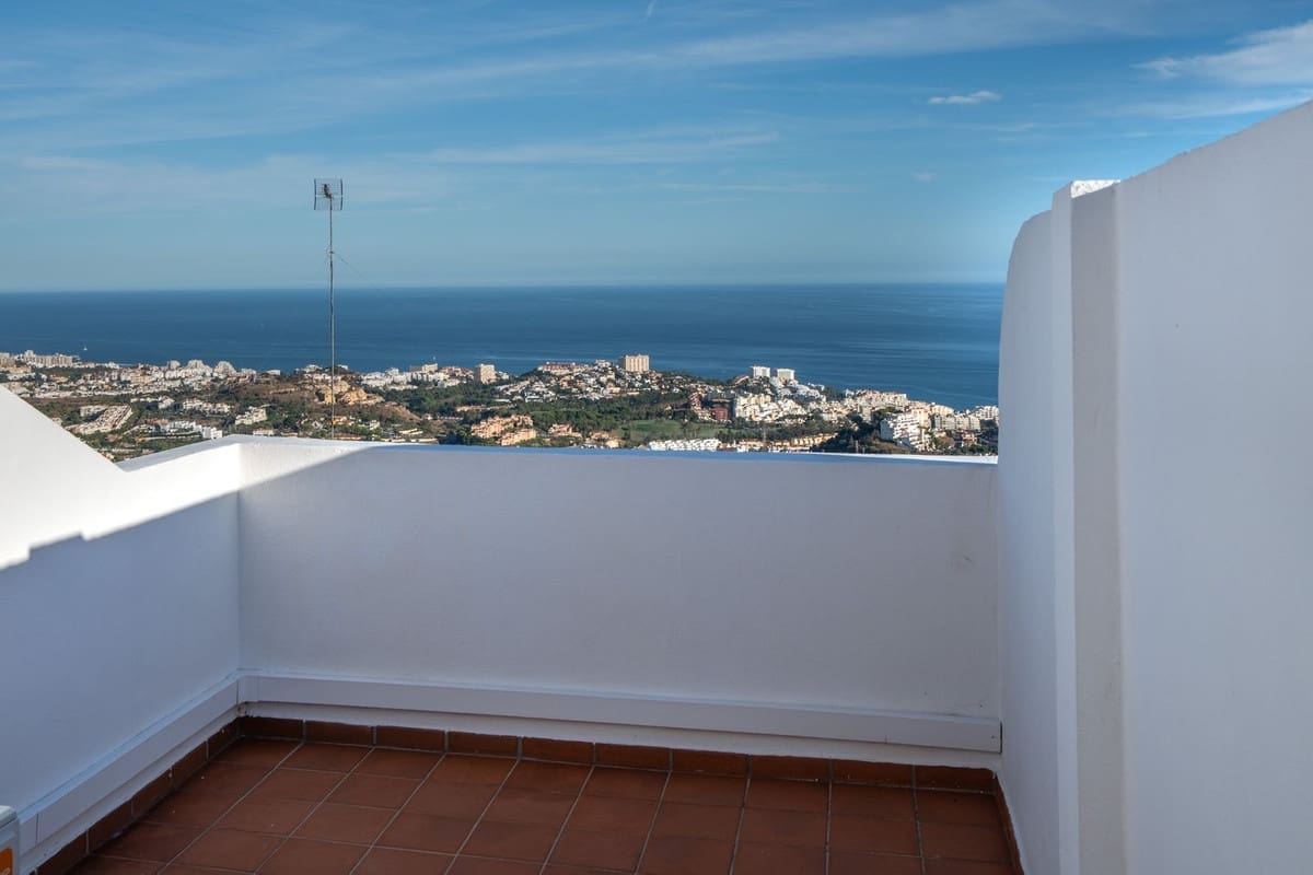 3 quarto Penthouse para venda em Benalmadena com piscina - 619 000 € (Ref: 9367763)