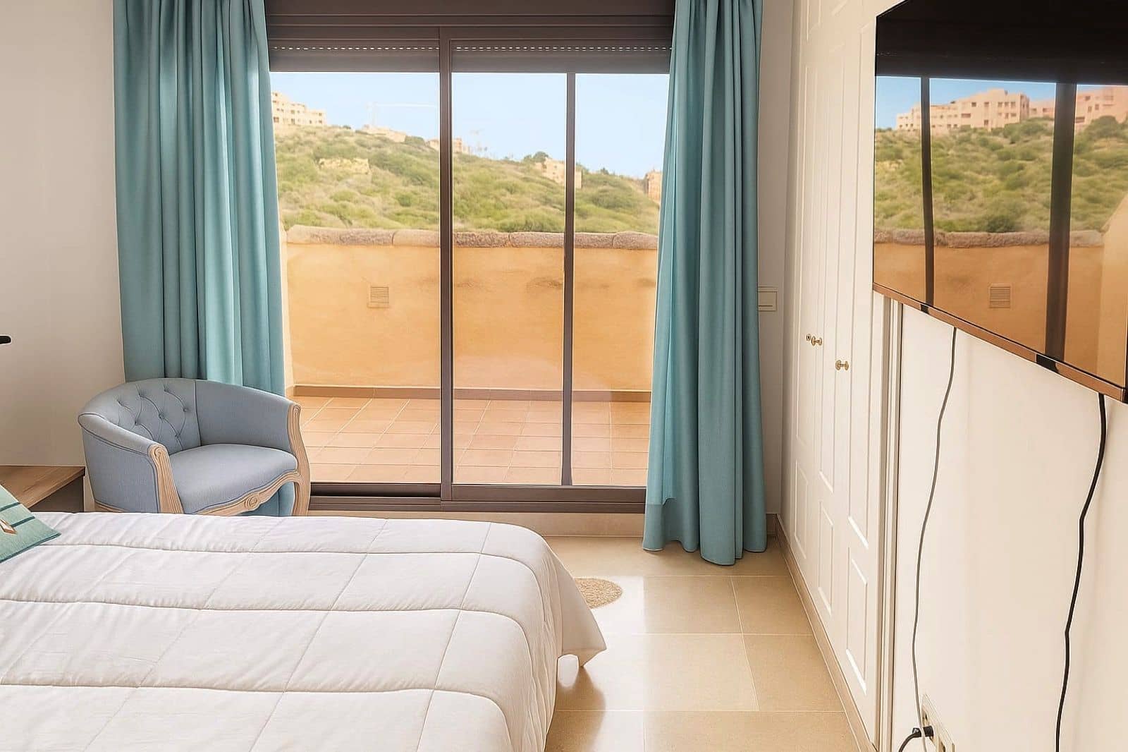 2 bedroom Penthouse for sale in La Duquesa / Puerto de la Duquesa with pool garage - € 260,000 (Ref: 9367764)