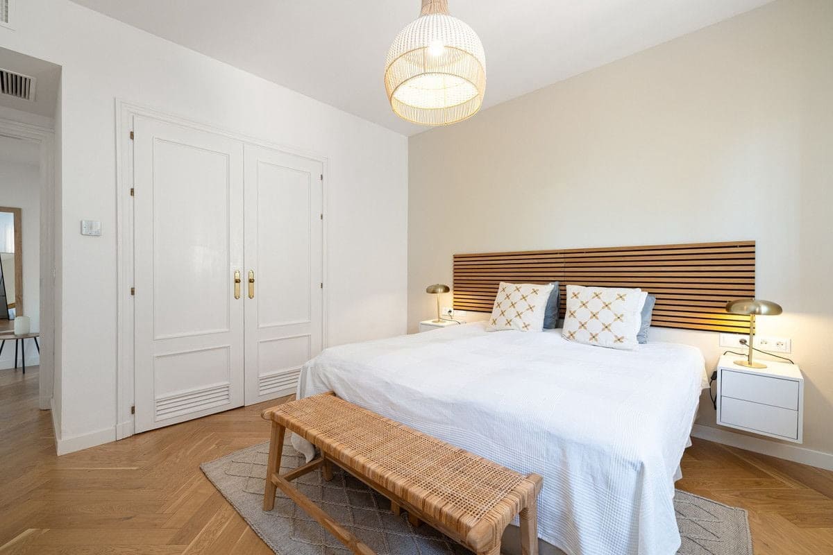 3 sypialnia Penthouse na sprzedaż w Nueva Andalucia z basenem garażem - 1 145 000 € (Ref: 9367765)