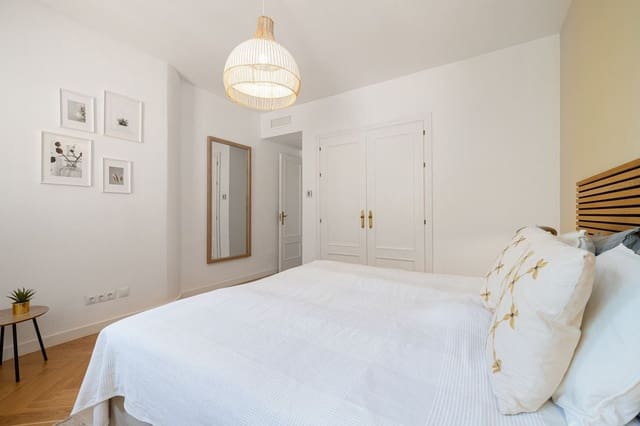 3 sypialnia Penthouse na sprzedaż w Nueva Andalucia, Marbella z basenem garażem - 1 145 000 € (Ref: 9367765)