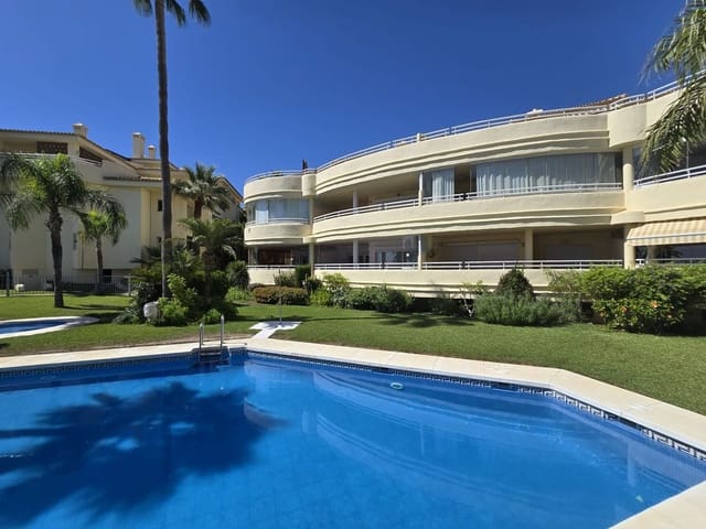 2 soverom Leilighet til salgs i Torrequebrada, Benalmádena med svømmebasseng garasje - € 660 000 (Ref: 9373812)