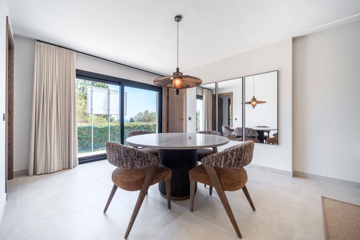 5 sypialnia Willa na sprzedaż w La Cala de Mijas z basenem garażem - 2 295 000 € (Ref: 9373893)