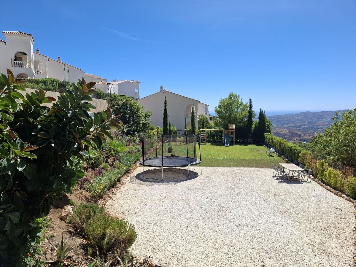 2 quarto Casa em Banda para venda em Mijas com piscina - 340 000 € (Ref: 9374235)