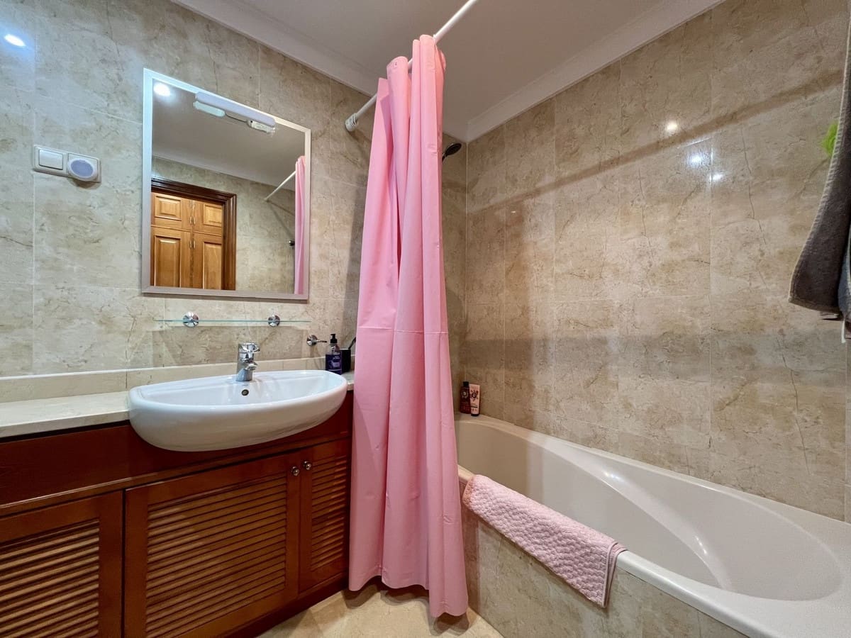 2 sovrum Lägenhet till salu i La Cala Hills med pool - 349 500 € (Ref: 9378523)