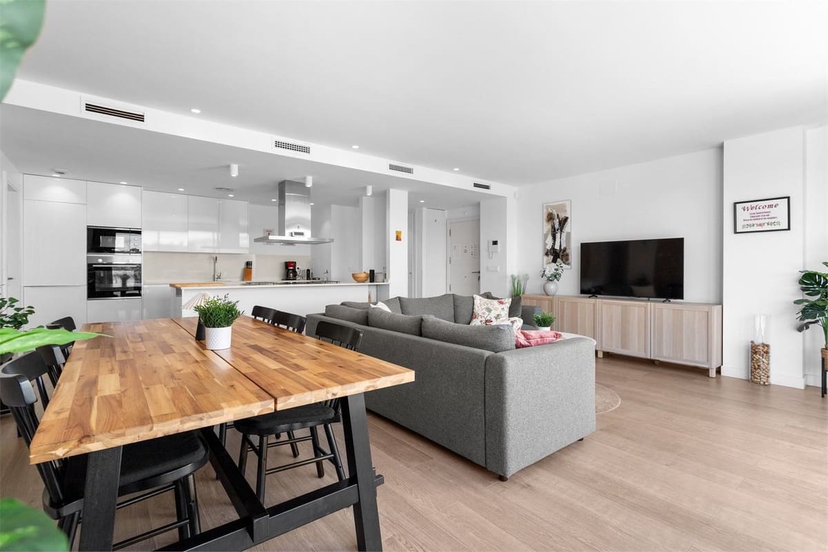 3 bedroom Apartment for sale in Mijas Costa with pool garage - € 619,000 (Ref: 9379310)