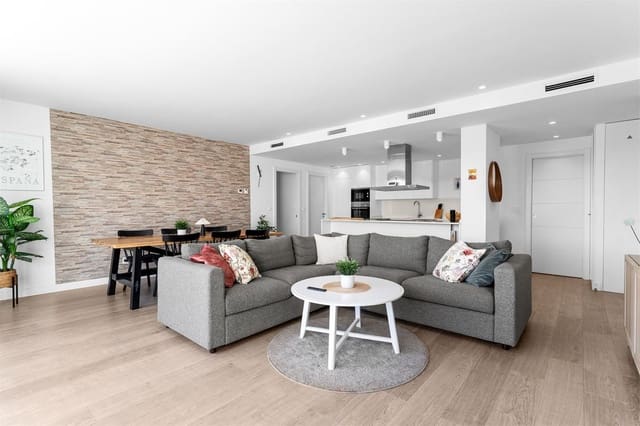 3 bedroom Apartment for sale in Mijas Costa, Mijas with pool garage - € 619,000 (Ref: 9379310)