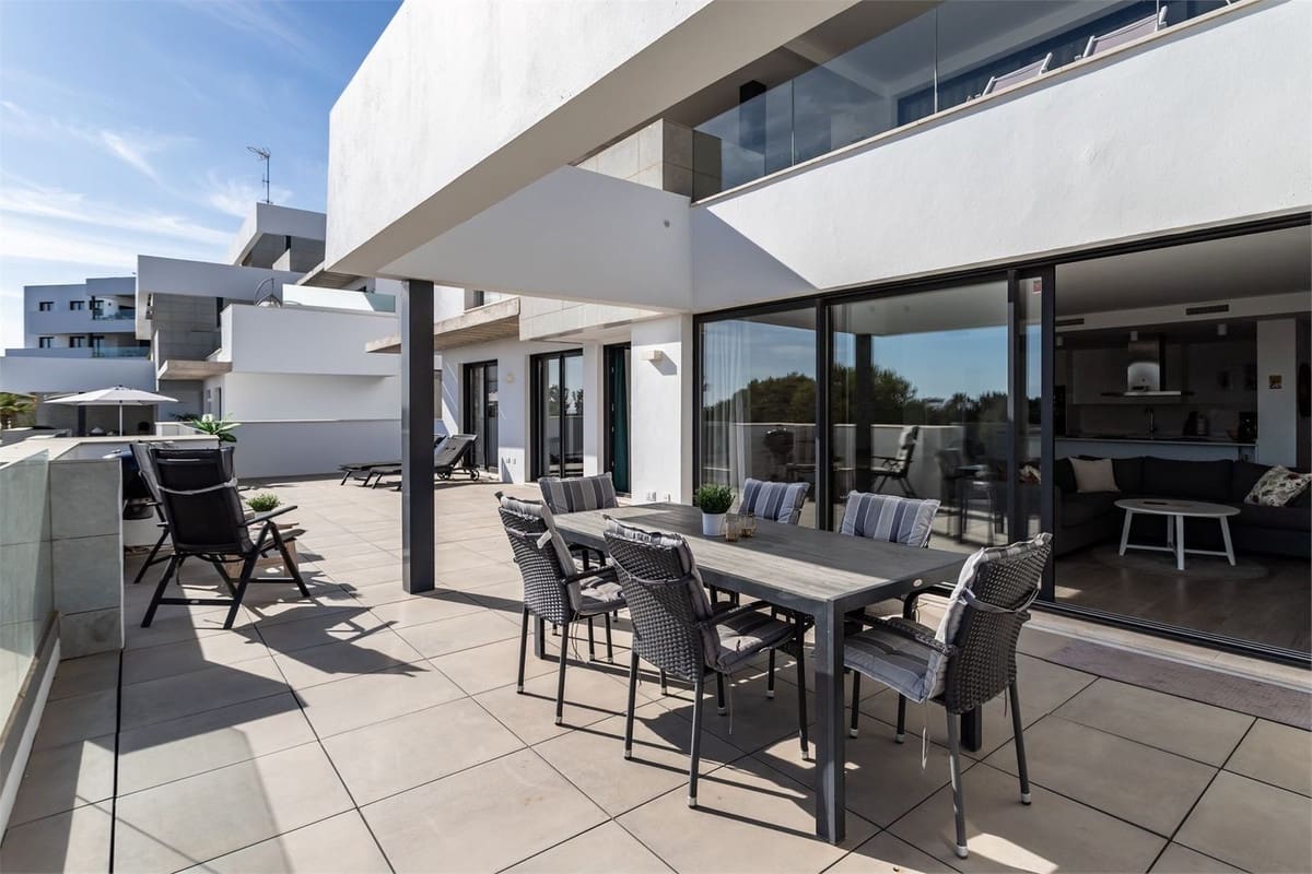 3 bedroom Apartment for sale in Mijas Costa with pool garage - € 619,000 (Ref: 9379310)