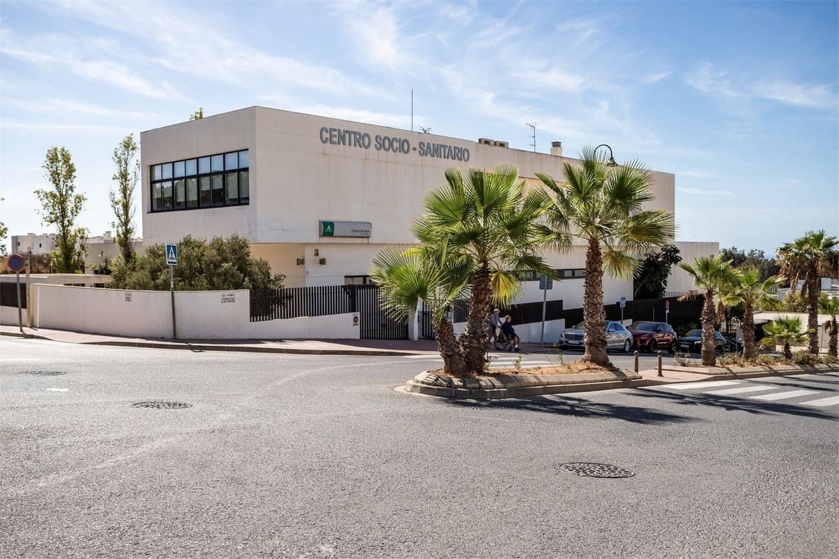 3 bedroom Apartment for sale in Mijas Costa with pool garage - € 619,000 (Ref: 9379310)