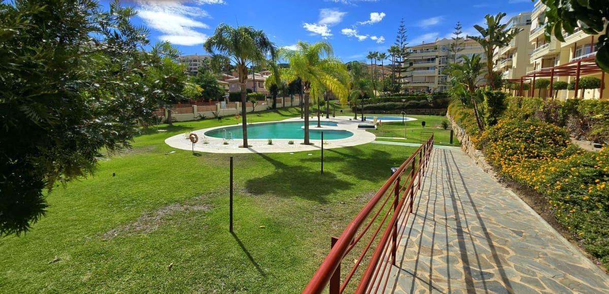 3 bedroom Apartment for sale in Mijas Golf with pool - € 327,500 (Ref: 9379311)