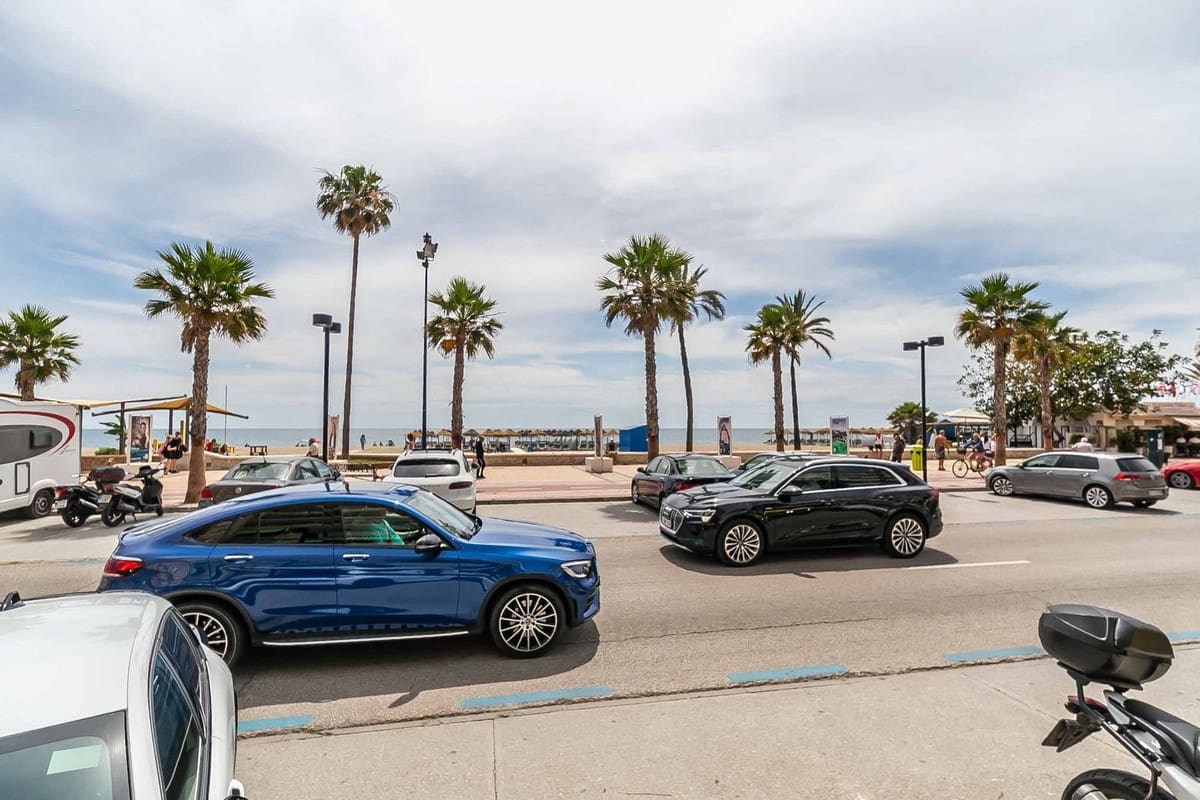 2 makuuhuone Huoneisto myytävänä paikassa Fuengirola - 593 000 € (Ref: 9379313)