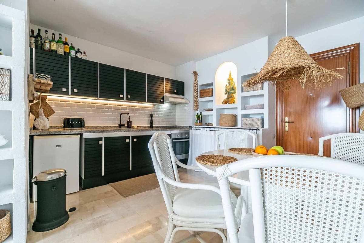 2 makuuhuone Huoneisto myytävänä paikassa Fuengirola - 593 000 € (Ref: 9379313)