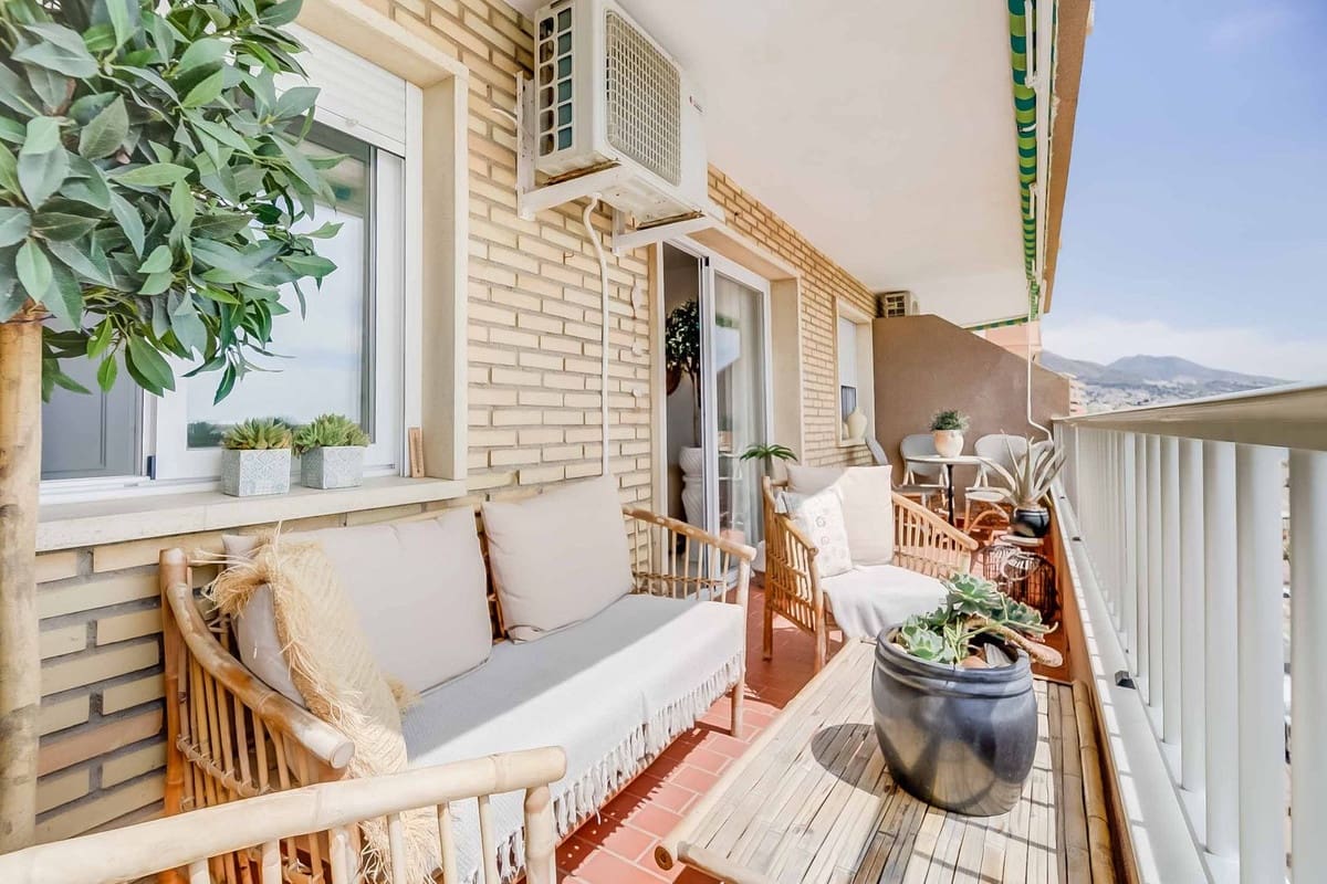 2 makuuhuone Huoneisto myytävänä paikassa Fuengirola - 593 000 € (Ref: 9379313)