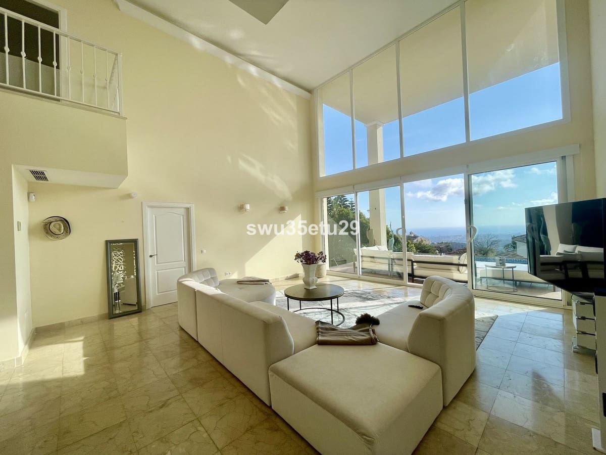 3 soverom Villa til salgs i Istan med svømmebasseng garasje - € 1 350 000 (Ref: 9379315)