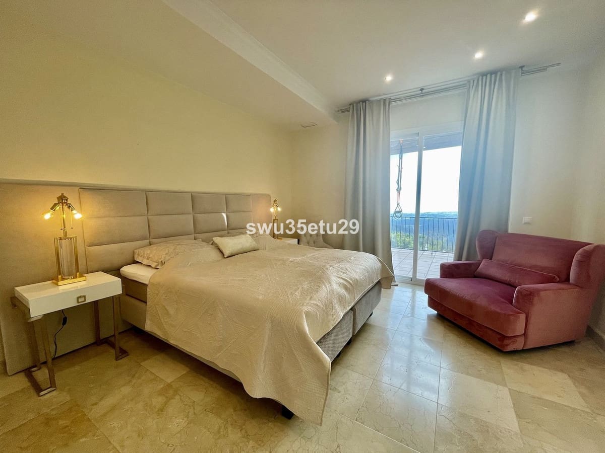 3 soverom Villa til salgs i Istan med svømmebasseng garasje - € 1 350 000 (Ref: 9379315)