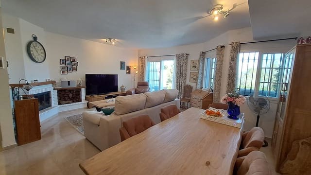 4 sovrum Hus till salu i Alhaurín de la Torre med pool garage - 449 000 € (Ref: 9379316)