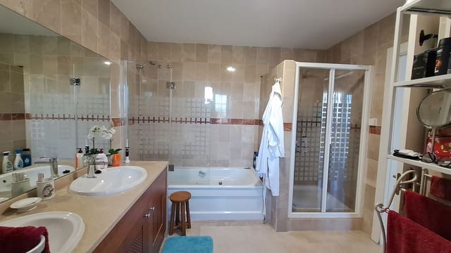 4 sovrum Hus till salu i Alhaurín de la Torre med pool garage - 449 000 € (Ref: 9379316)