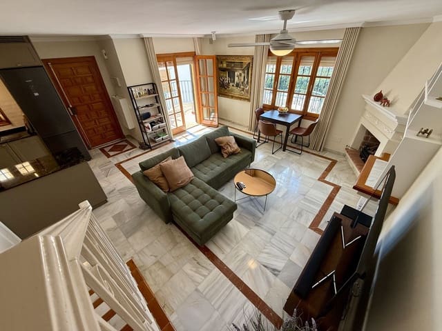 2 soverom Hus til salgs i Mijas Golf, Mijas med svømmebasseng garasje - € 415 000 (Ref: 9379317)