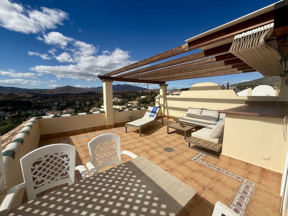 2 soverom Hus til salgs i Mijas Golf med svømmebasseng garasje - € 415 000 (Ref: 9379317)