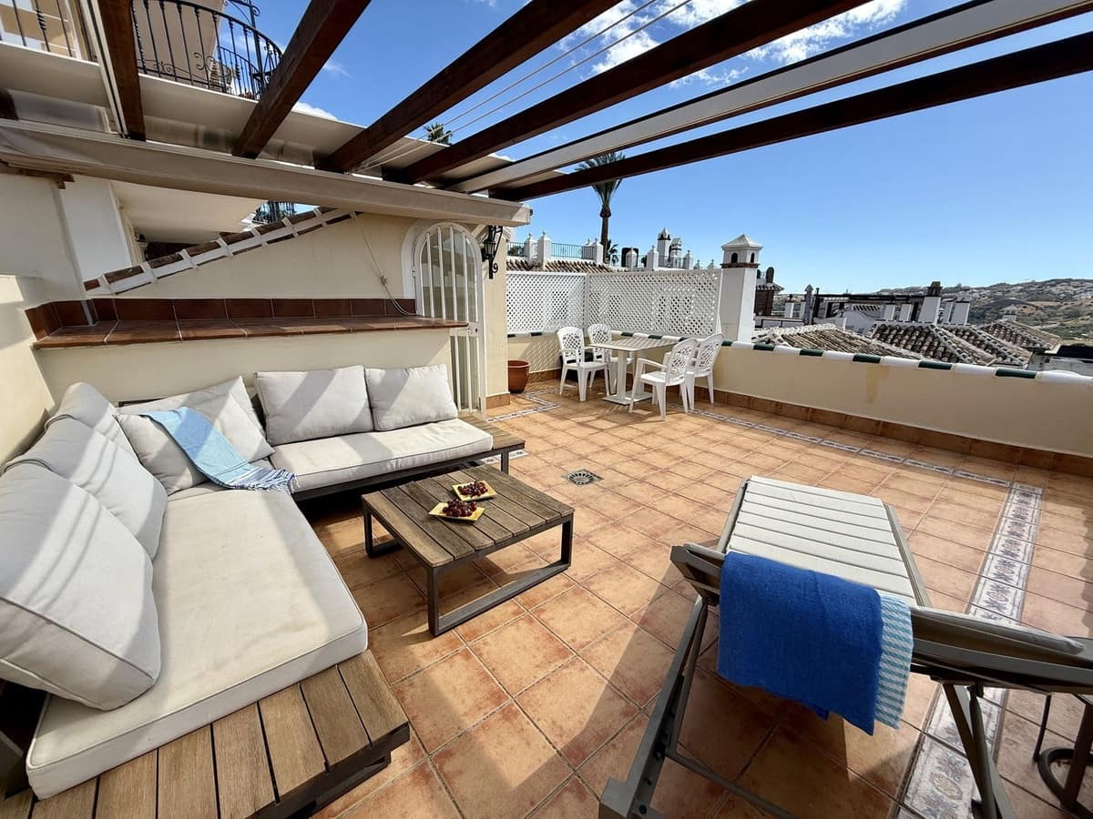 2 soverom Hus til salgs i Mijas Golf med svømmebasseng garasje - € 415 000 (Ref: 9379317)