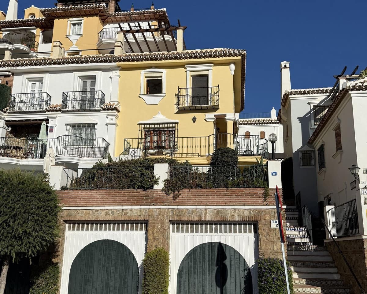 2 soverom Hus til salgs i Mijas Golf med svømmebasseng garasje - € 415 000 (Ref: 9379317)