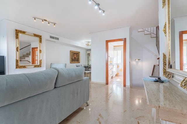 3 quarto Casa em Banda para venda em El Rosario, Marbella com piscina garagem - 850 000 € (Ref: 9380052)
